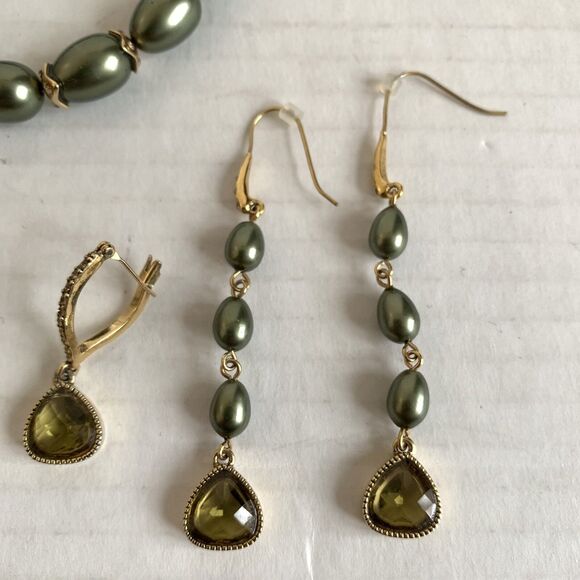 Monet Pearl Necklace Bracelet Dangle Earring Set Sage Green Gold 4 Pc Set - Picture 2 of 10